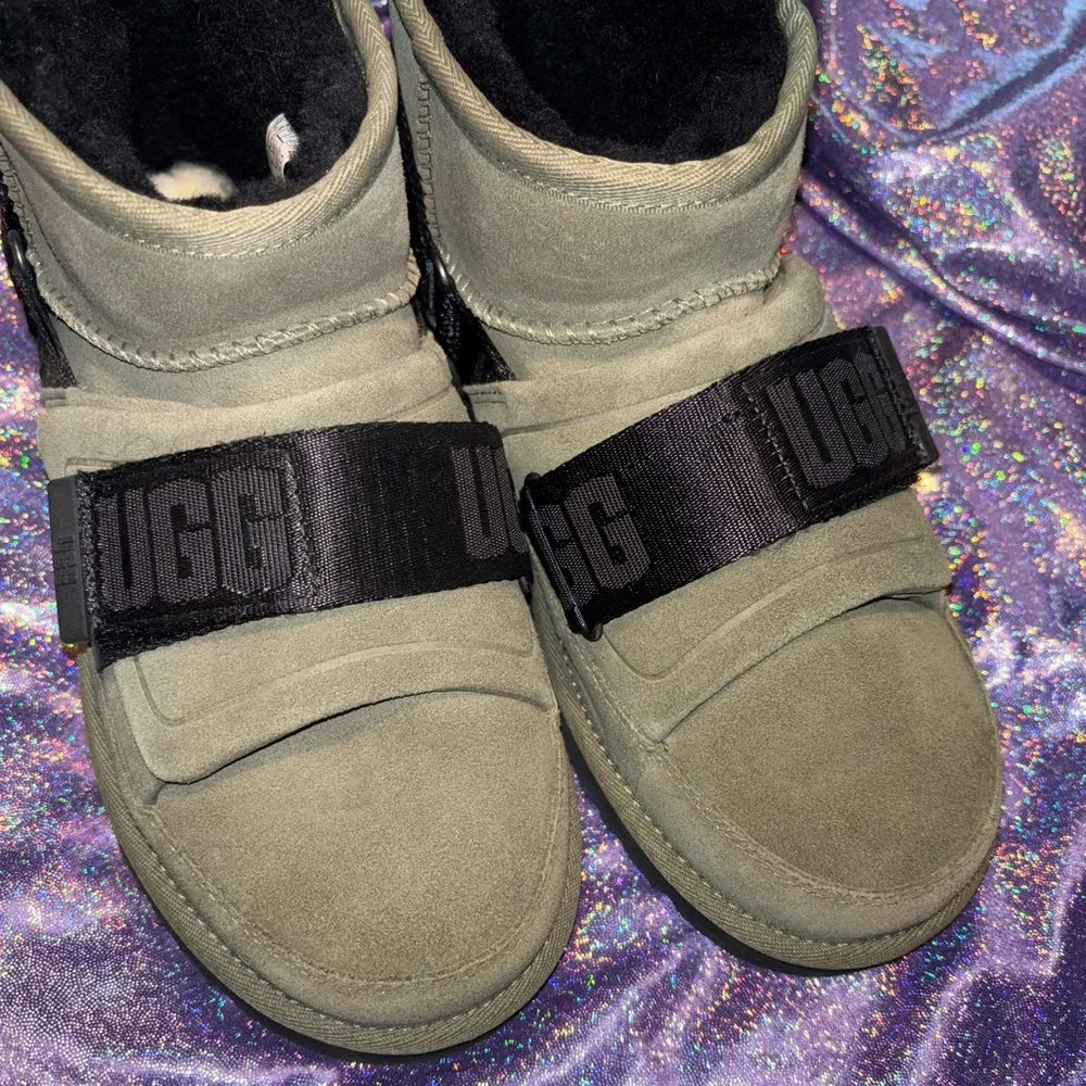 UGG Boots Classic Ultra Mini Hybrid